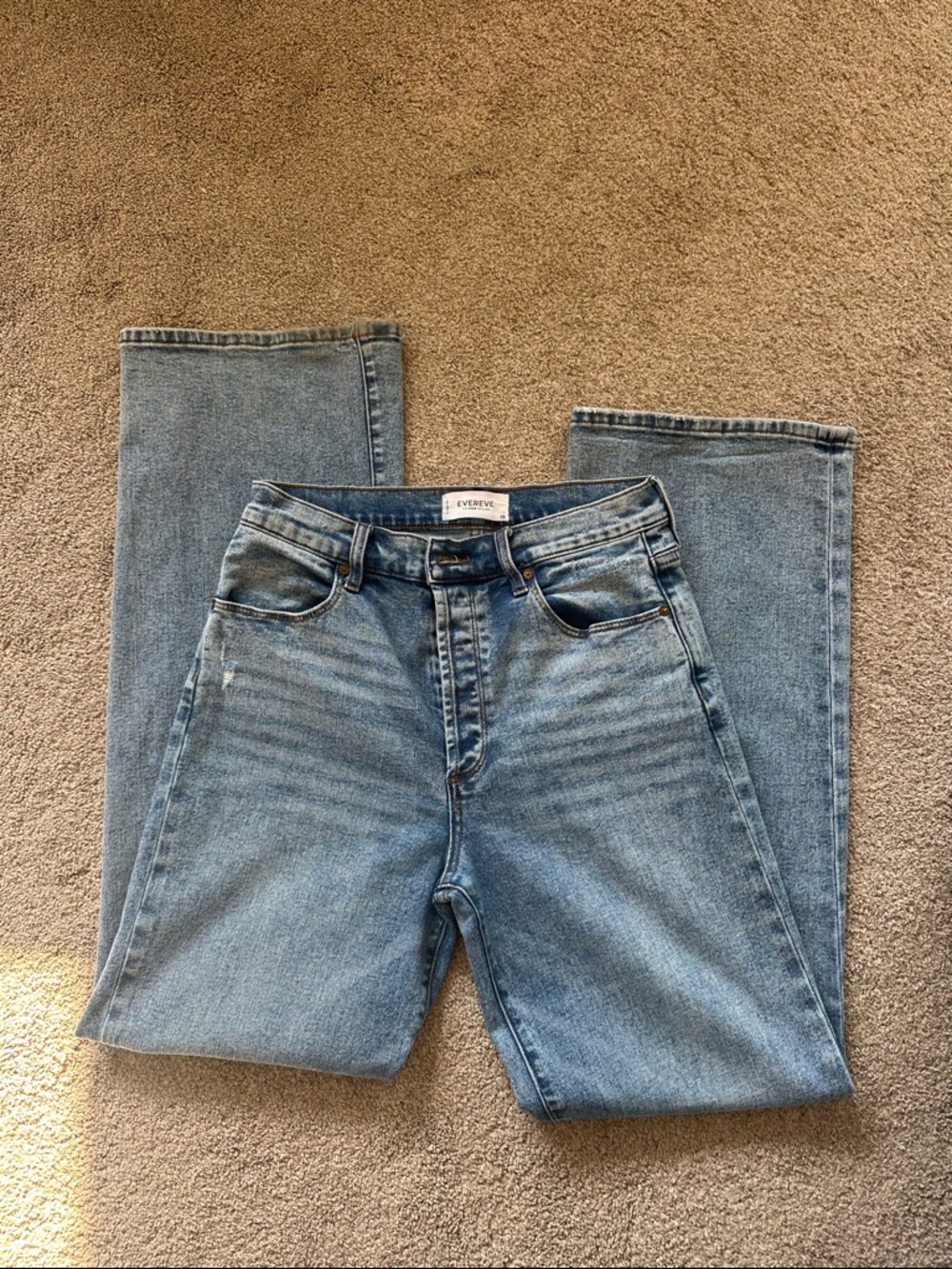 Evereve Straight-Leg Jeans in Light Blue Denim